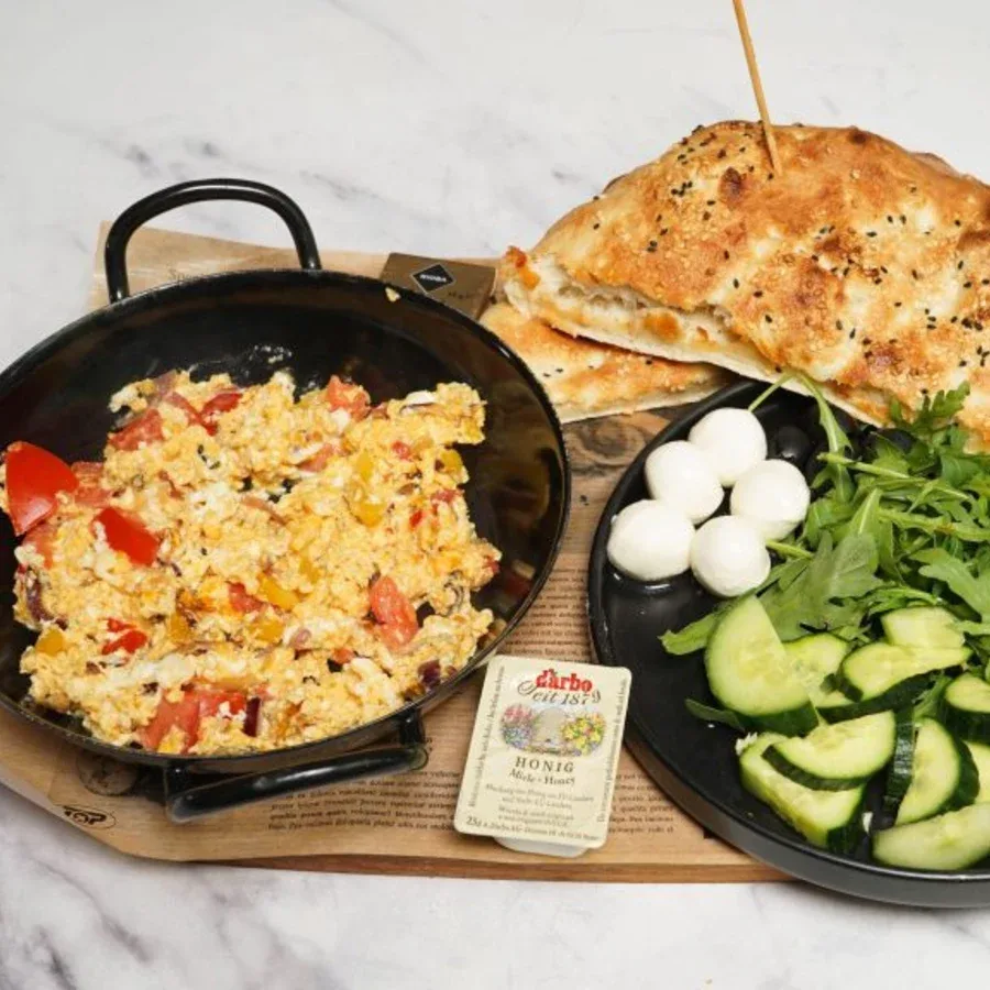 Menemen pan